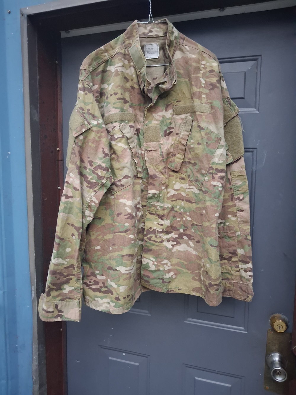 Genuine US Military Issue ACU (Army Combat Uniform) Combat Coat Xl Mens